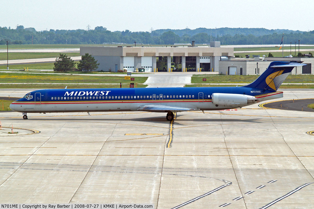 N701ME, 1989 McDonnell Douglas MD-88 C/N 49760, McDonnell Douglas DC-9-88 [49760] (Midwest Airlines) Milwaukee~N 27/07/2008