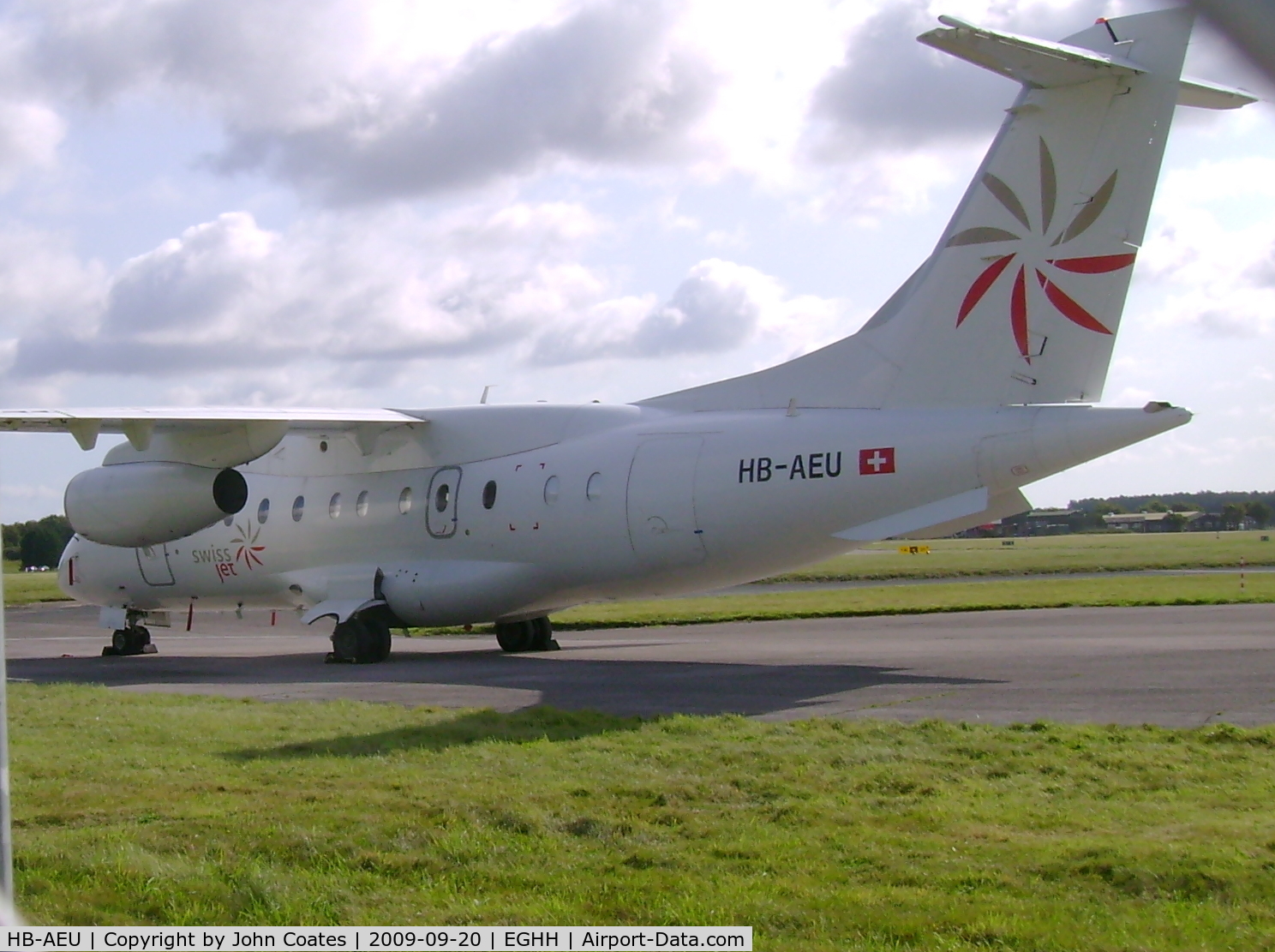 HB-AEU, 2002 Fairchild Dornier 328-300 328JET C/N 3199, At Signatures