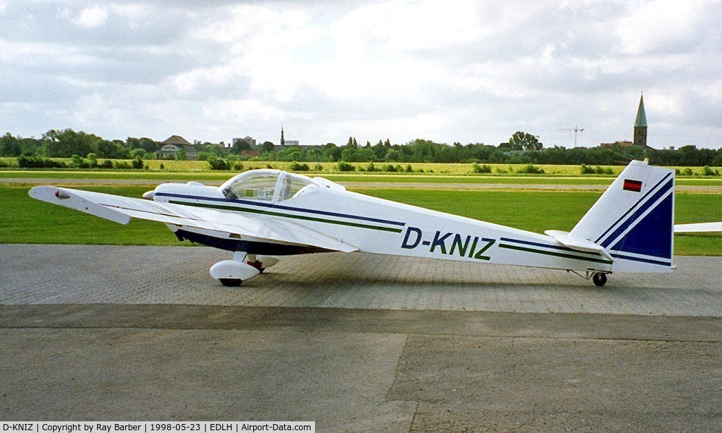 D-KNIZ, 1987 Scheibe SF-25C Falke 2000 C/N 44430, Scheibe SF-25C Falke 2000 [44430] Hamm-Lippeweisen~D 23/05/1998. Cancelled in 2005 fate unknown.
