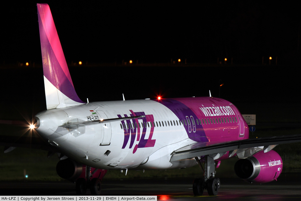 HA-LPZ, 2009 Airbus A320-232 C/N 4174, ready for departure
