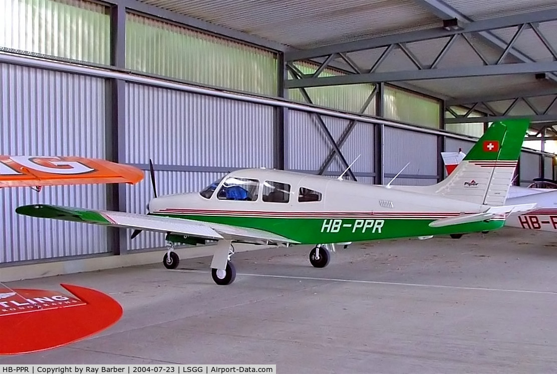 HB-PPR, Piper PA-28R-201 Cherokee Arrow III C/N 2844018, Piper PA-28R-201 Arrow III [2844018] Geneva~HB 23/07/2004