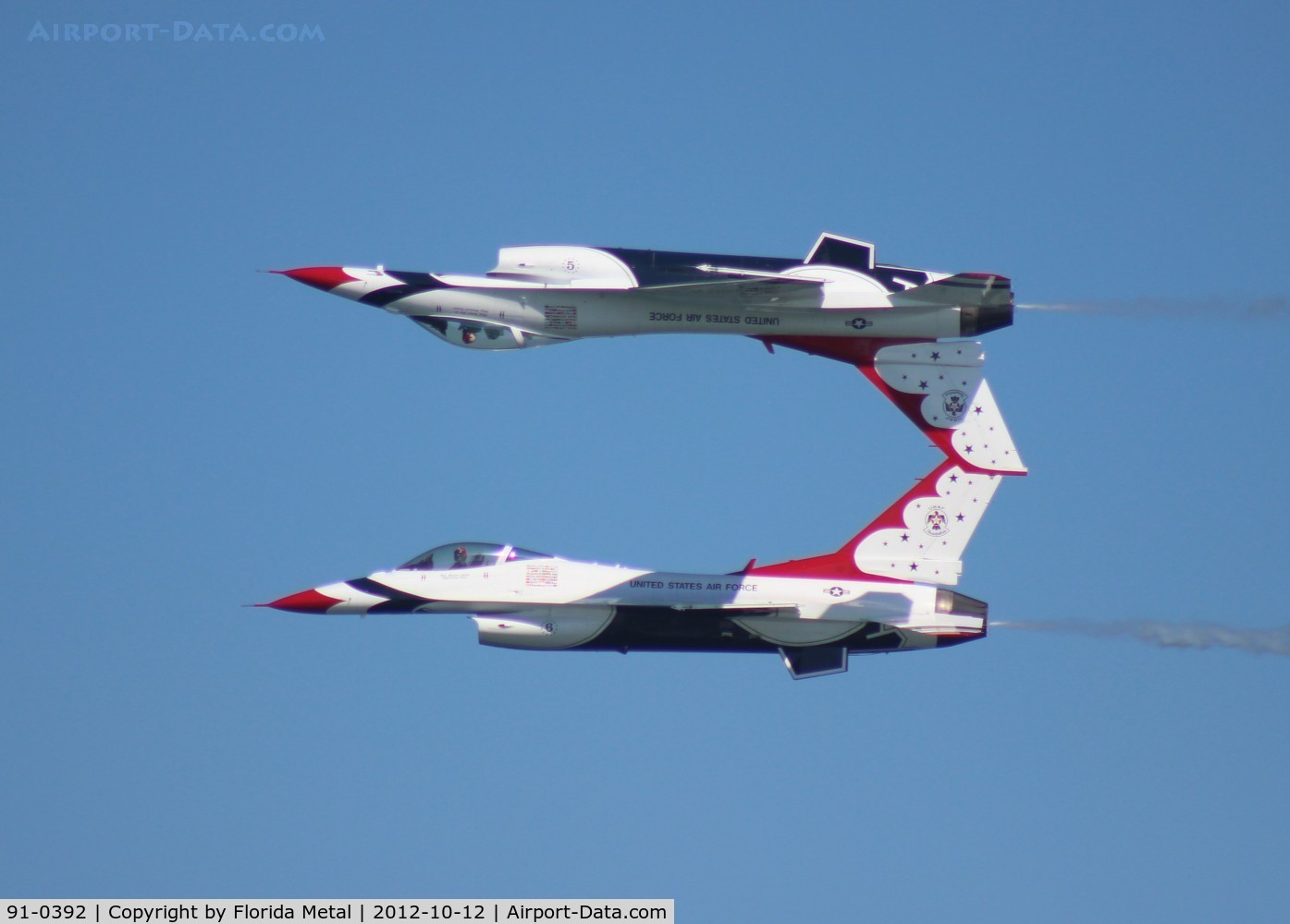 91-0392, 1993 General Dynamics F-16C Fighting Falcon C/N CC-90, Thunderbirds over Daytona Beach