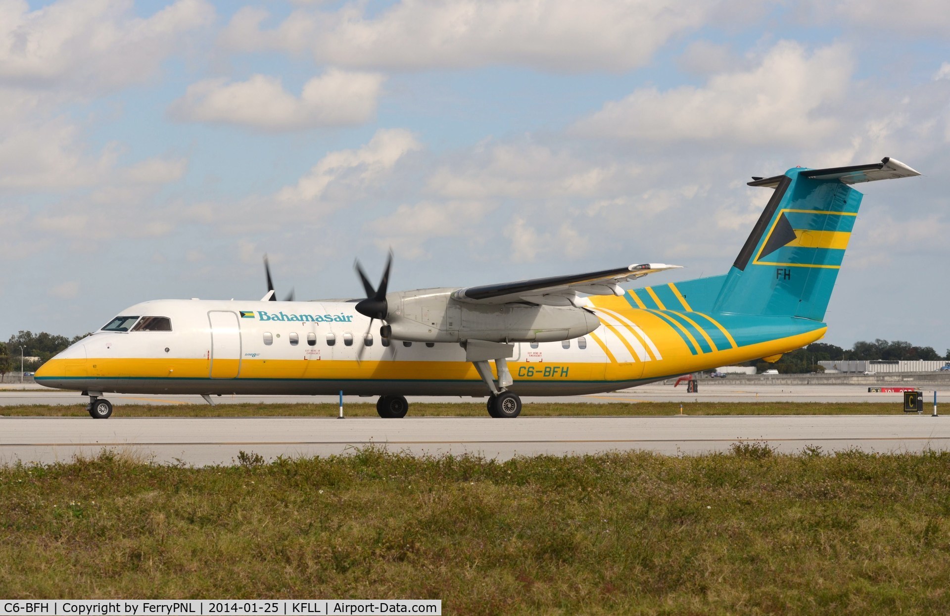 C6-BFH, 1991 De Havilland Canada DHC-8-300 Dash 8 C/N 291, Bahamasair DHC8 taxying to for departure.