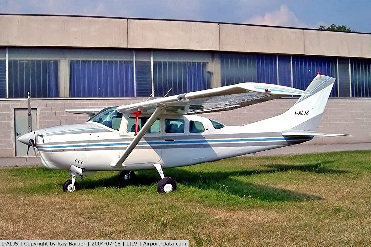 I-ALJS, Cessna 210F Centurion C/N 21058748, Cessna  210F Centurion [210-58748] Valembro~I 18/07/2004