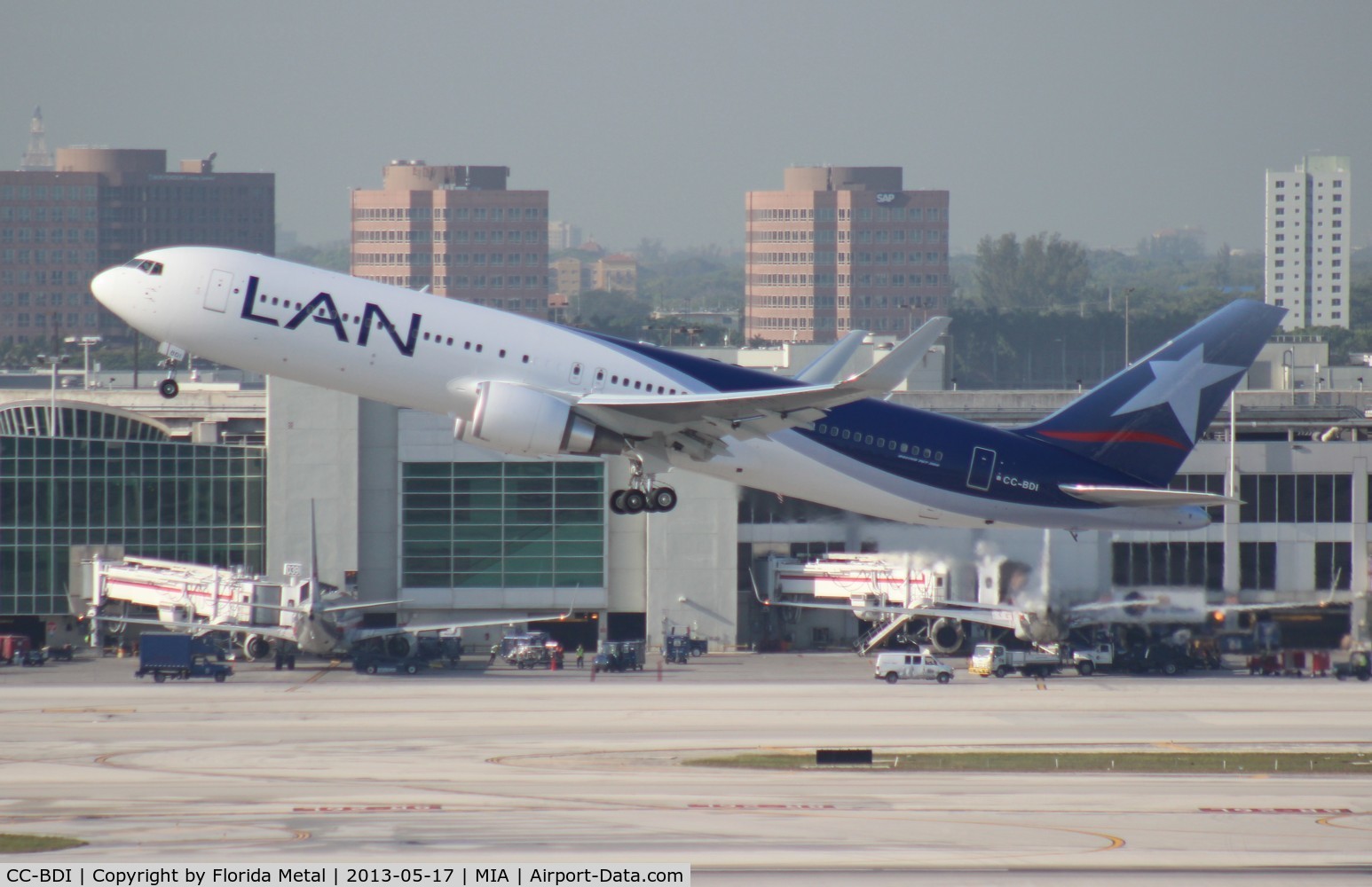 CC-BDI, 2012 Boeing 767-316/ER C/N 40593, LAN 767-300