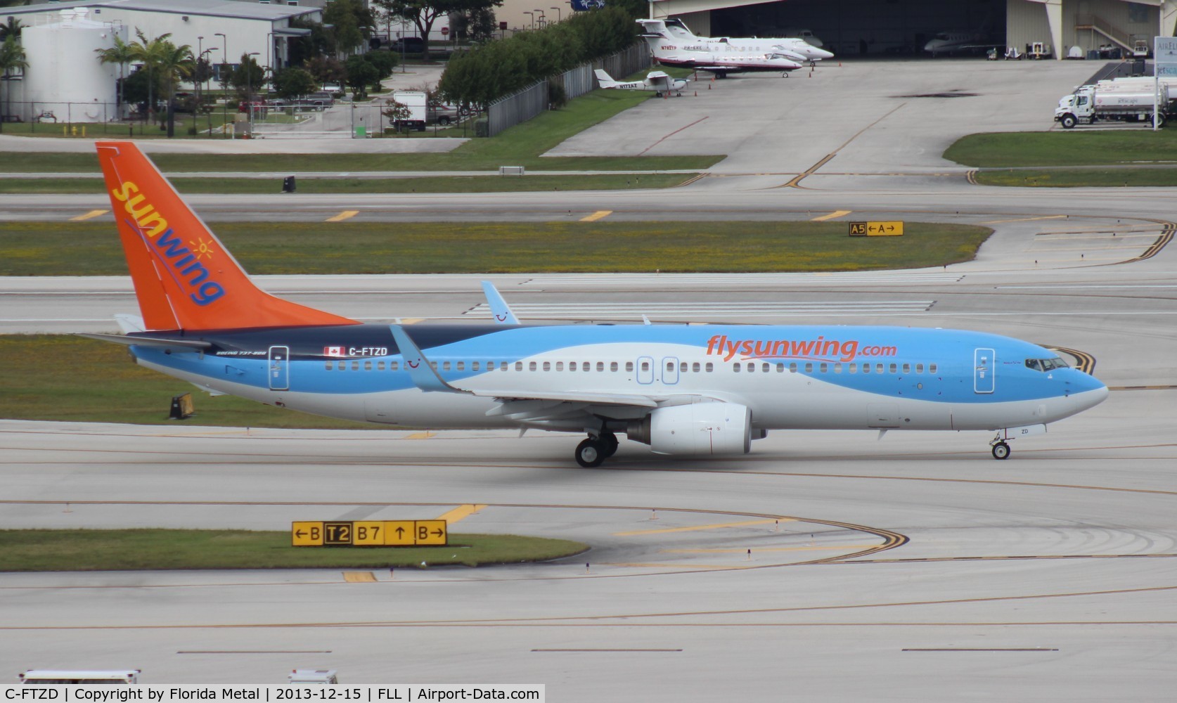 C-FTZD, 2007 Boeing 737-8K5 C/N 35132, Sunwing Thompson 737-800 hybrid