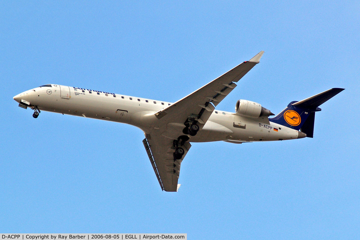 D-ACPP, 2003 Bombardier CRJ-701ER (CL-600-2C10) Regional Jet C/N 10086, Canadair CRJ-700 [10086] (Lufthansa Regional) Home~G 05/08/2006. On approach 27R.