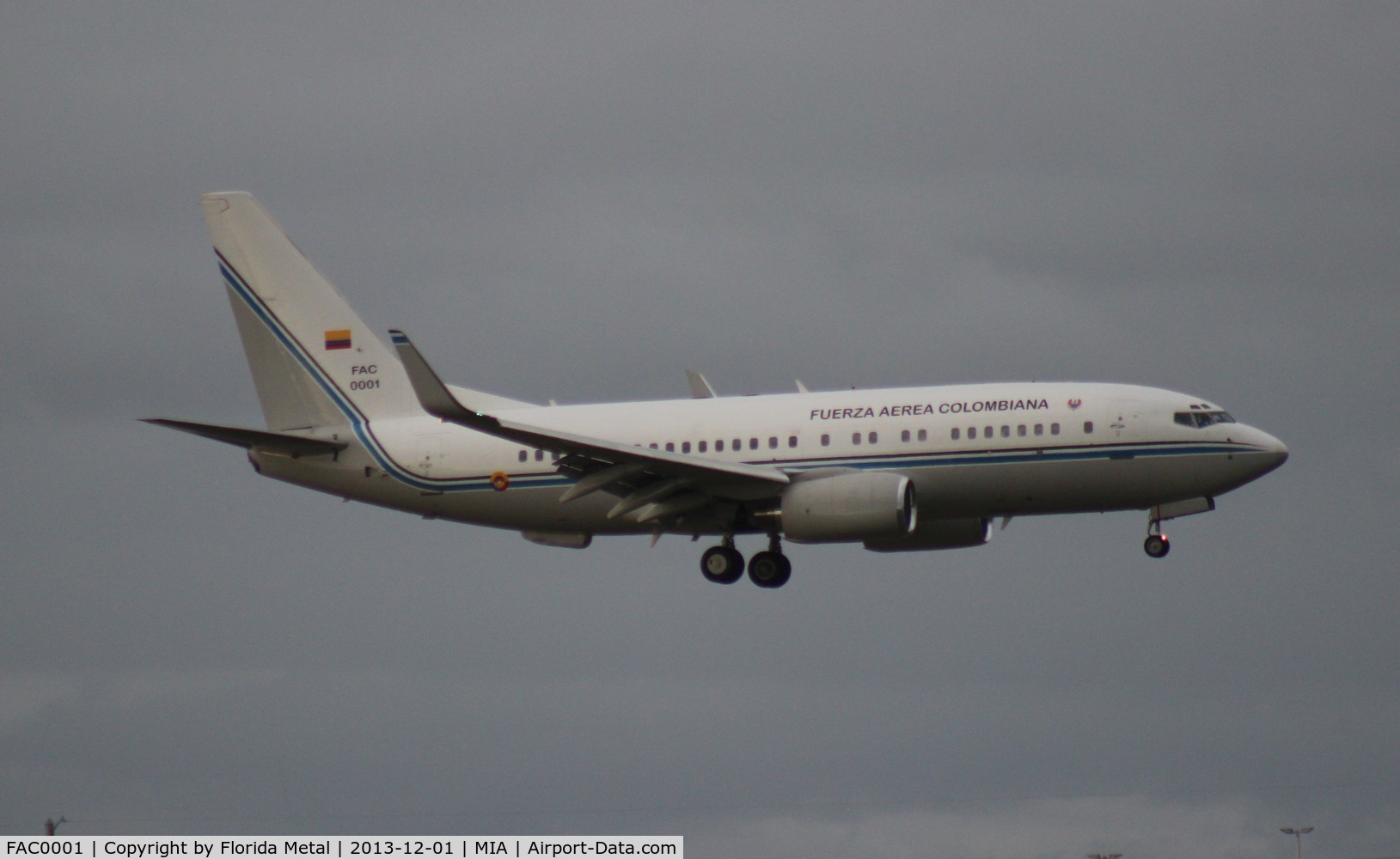 FAC0001, 1999 Boeing 737-74V C/N 29272, Fuerza Aerea Colombiana, the Colombian 