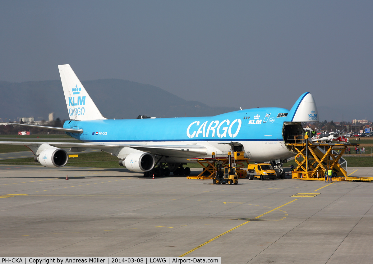 PH-CKA, 2003 Boeing 747-406F/ER/SCD C/N 33694, Cargo flight to Graz.