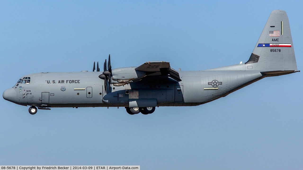 08-5678, 2011 Lockheed C-130J-30 Super Hercules C/N 382-5678, on final RW26