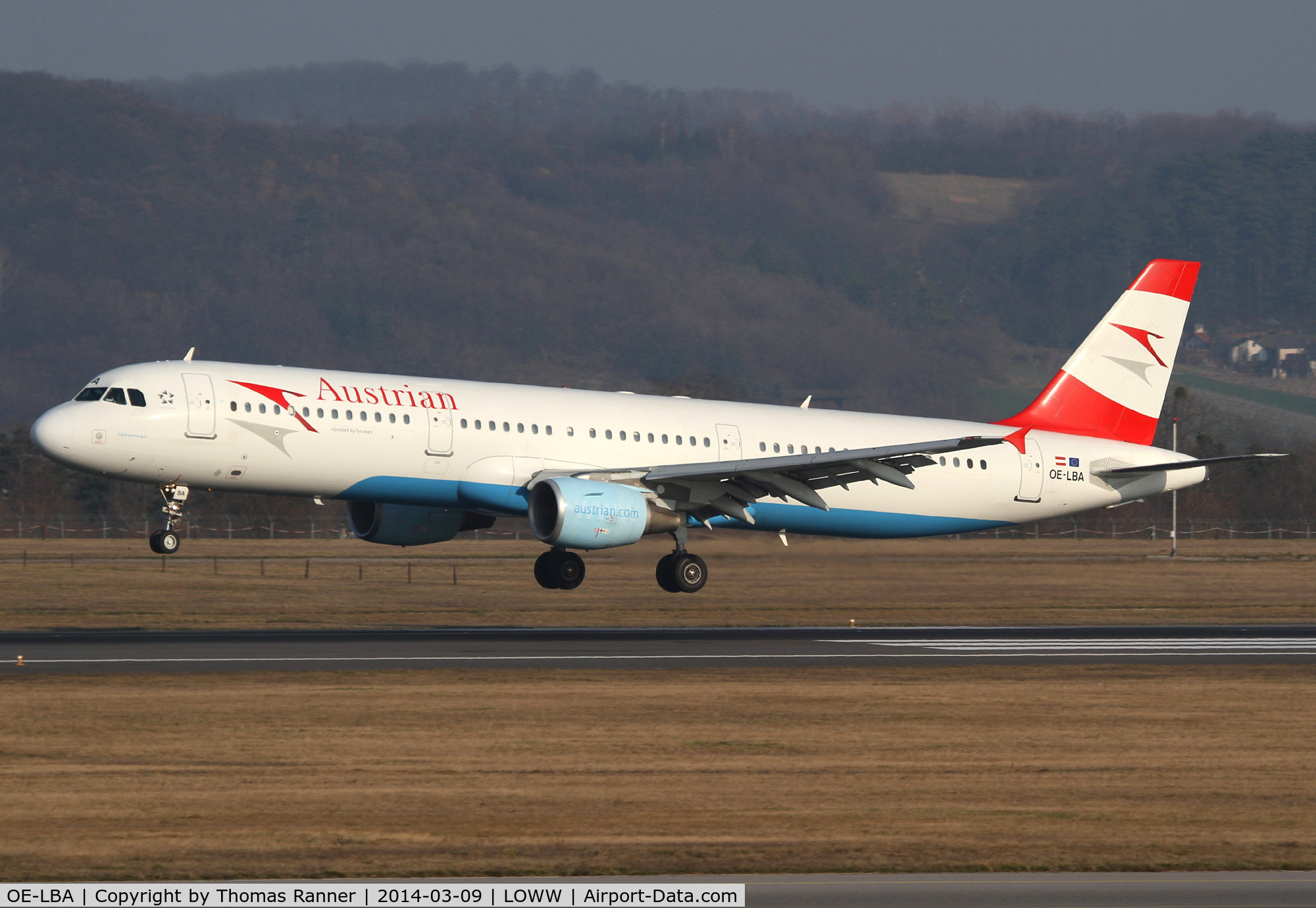 OE-LBA, 1995 Airbus A321-111 C/N 552, Austrian A321