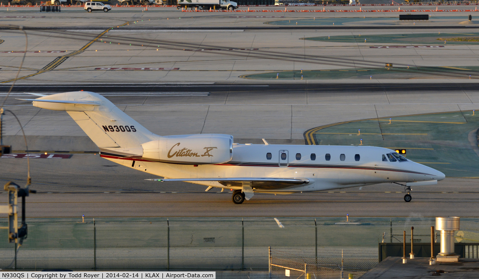 N930QS, 2000 Cessna 750 Citation X C/N 750-0130, Taxiing to parking