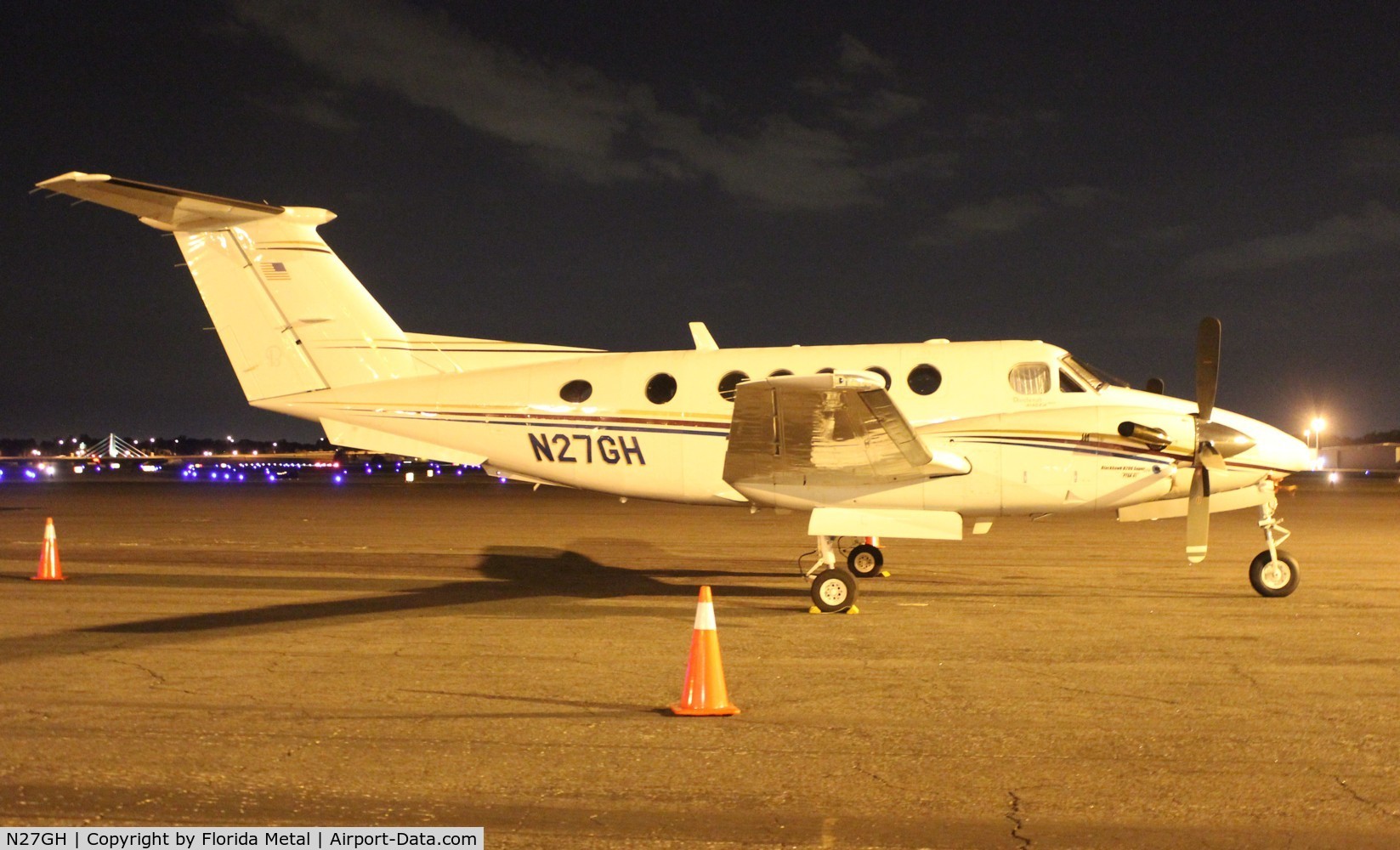 N27GH, 1986 Beech B200 King Air C/N BB-1260, Beech 200 Super King Air