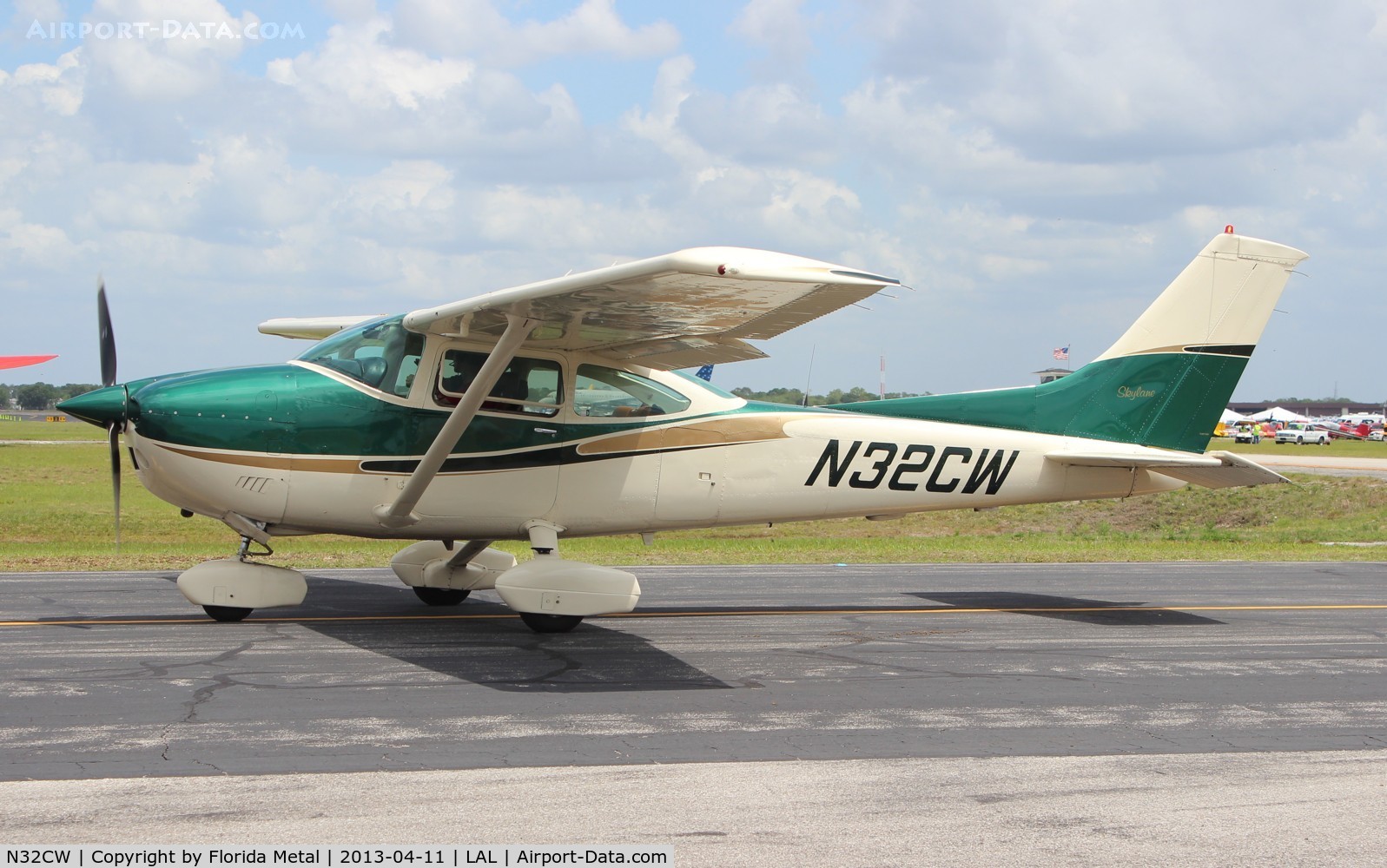 N32CW, 1977 Cessna 182Q Skylane C/N 18265680, Cessna 182Q