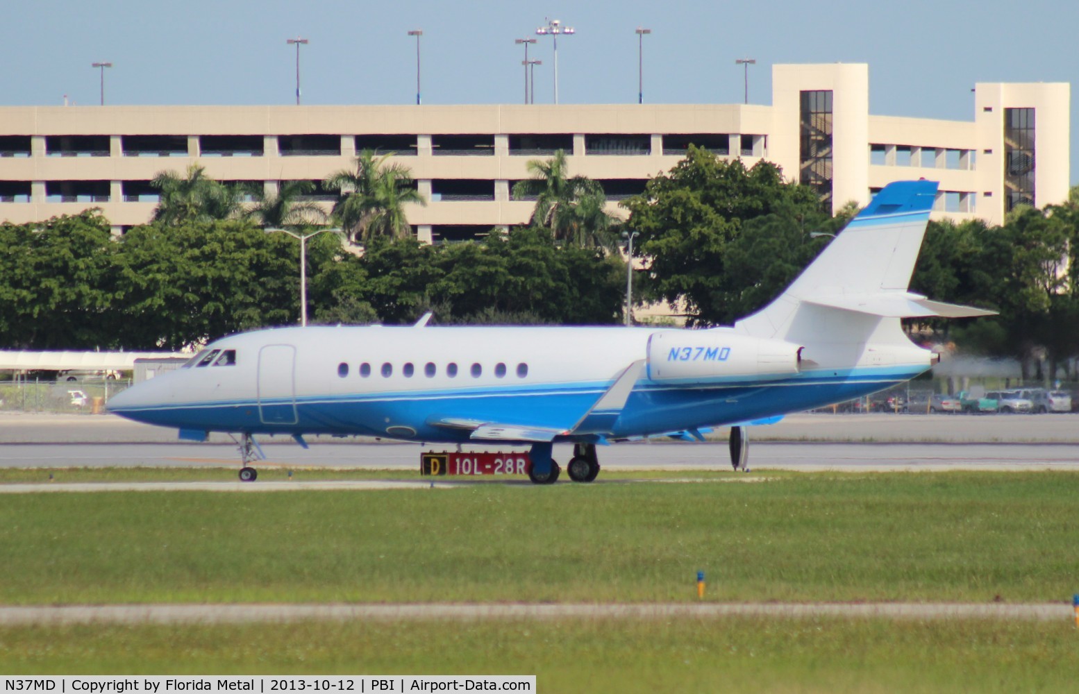 N37MD, 1996 Dassault Falcon 2000 C/N 32, Falcon 2000