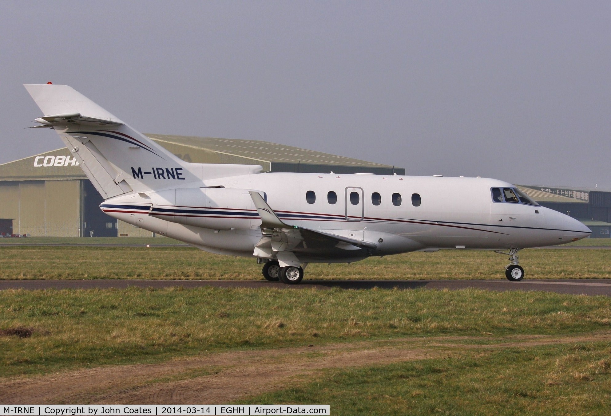 M-IRNE, 2006 Raytheon Hawker 850XP C/N 258778, Taxiing to JETS on arrival