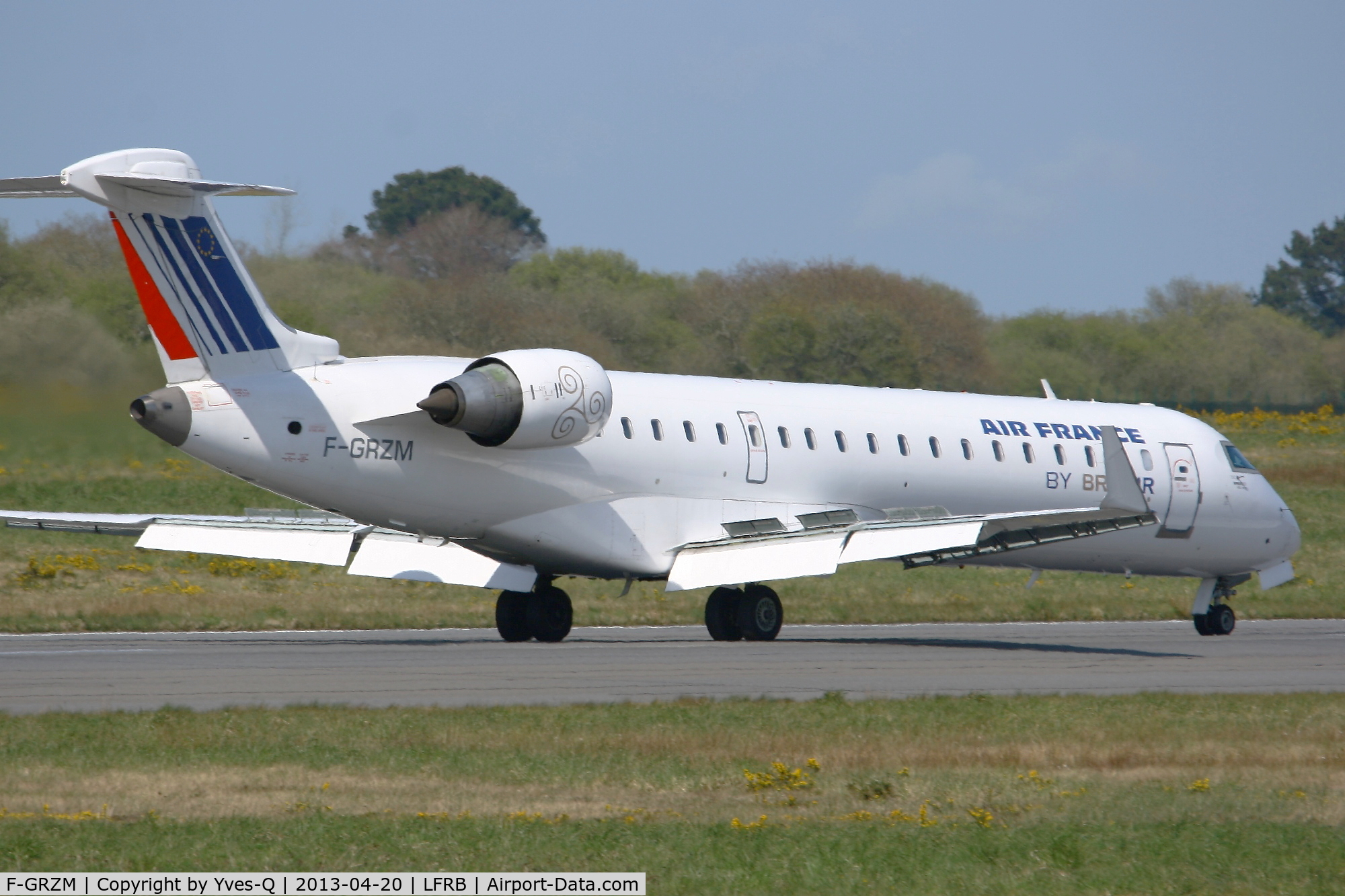 F-GRZM, Canadair CRJ-700 (CL-600-2C10) Regional Jet C/N 10263, Canadair Regional Jet CRJ-700, Landing rwy 07R, Brest-Guipavas Airport (LFRB-BES)