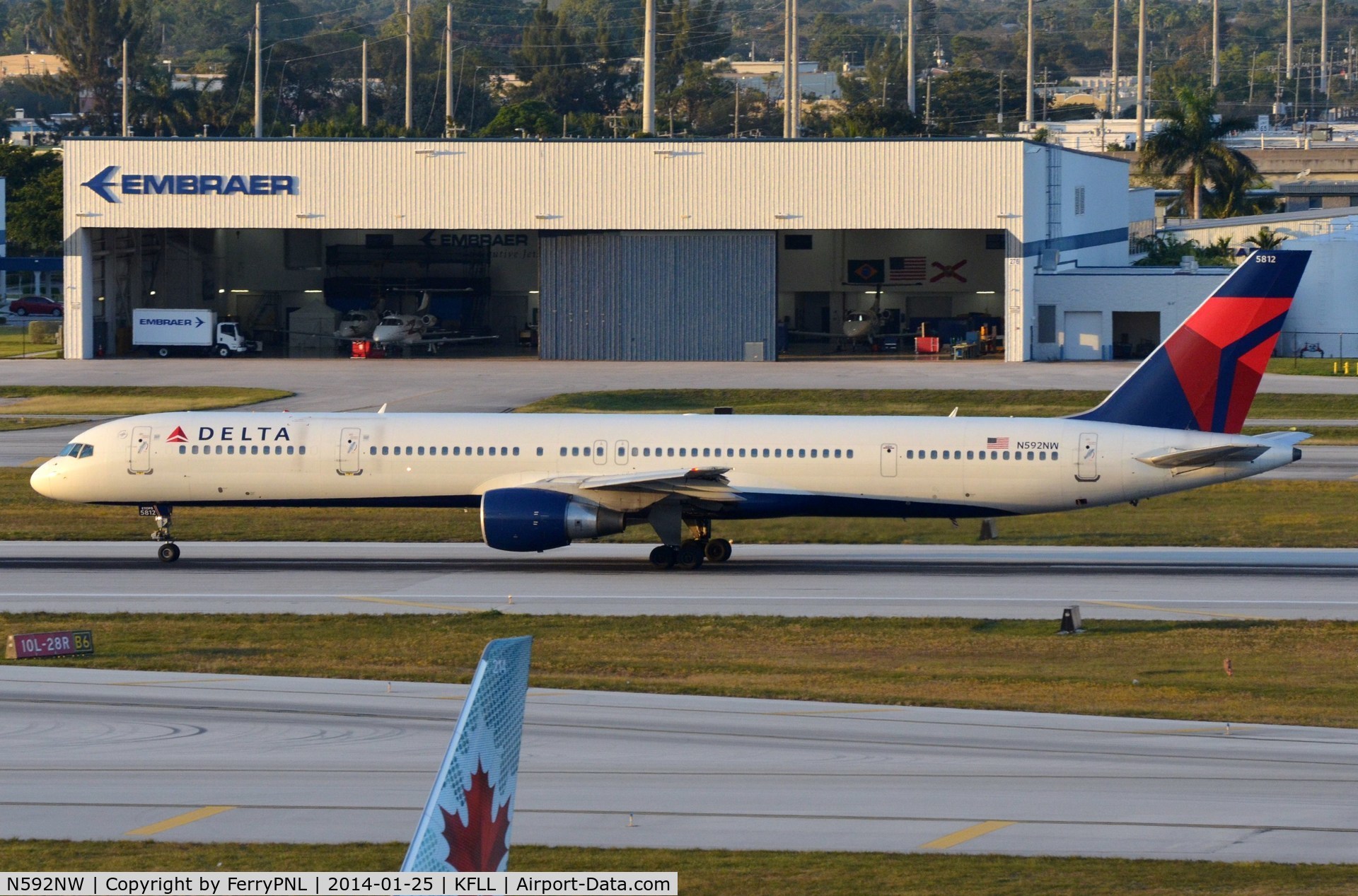 N592NW, 2003 Boeing 757-351 C/N 32992, Delta B753 taking-off from FLL