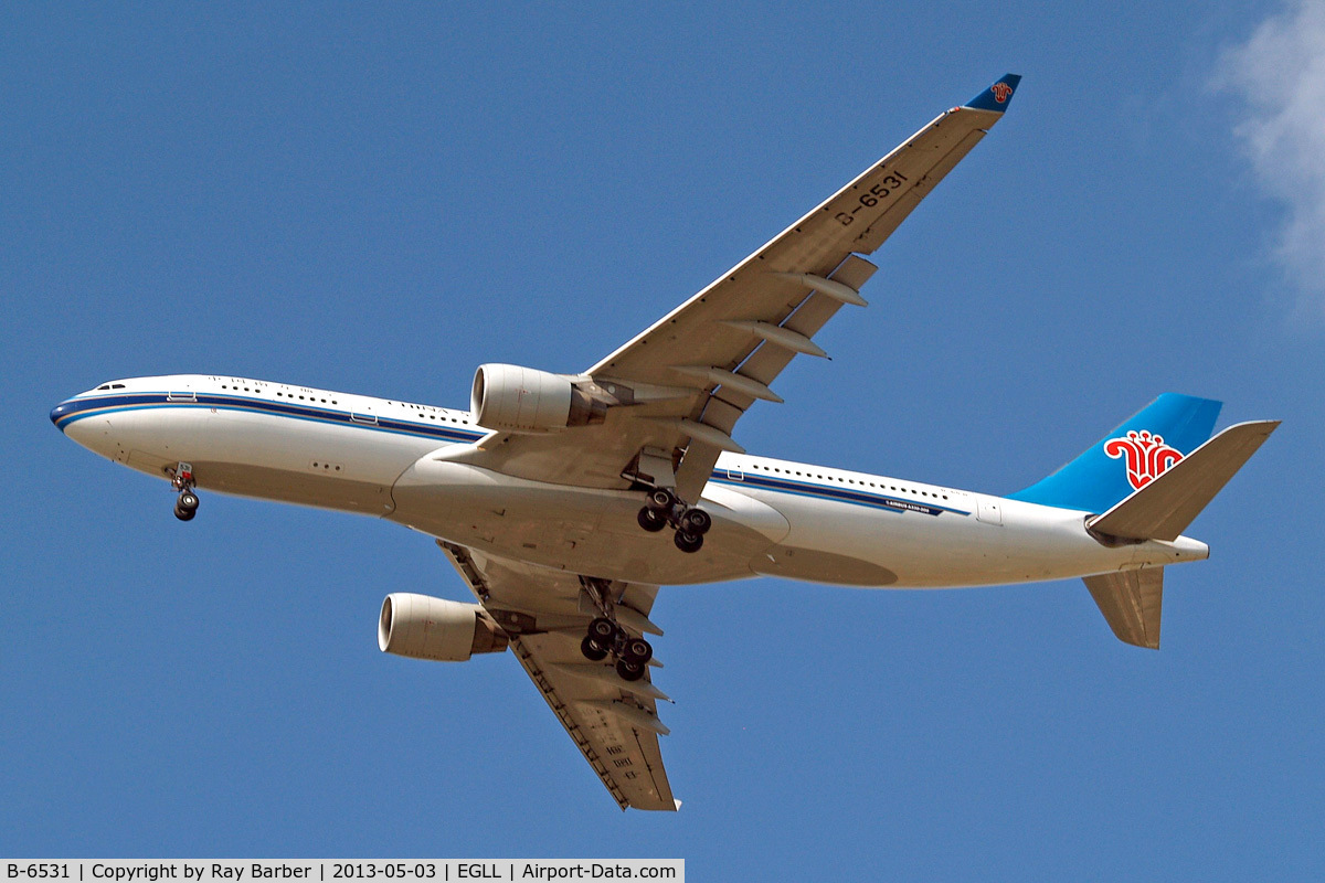B-6531, 2011 Airbus A330-223 C/N 1233, Airbus A330-223 [1233] (China Southern Airlines) Home~G 03/05/2013. On approach 27R.