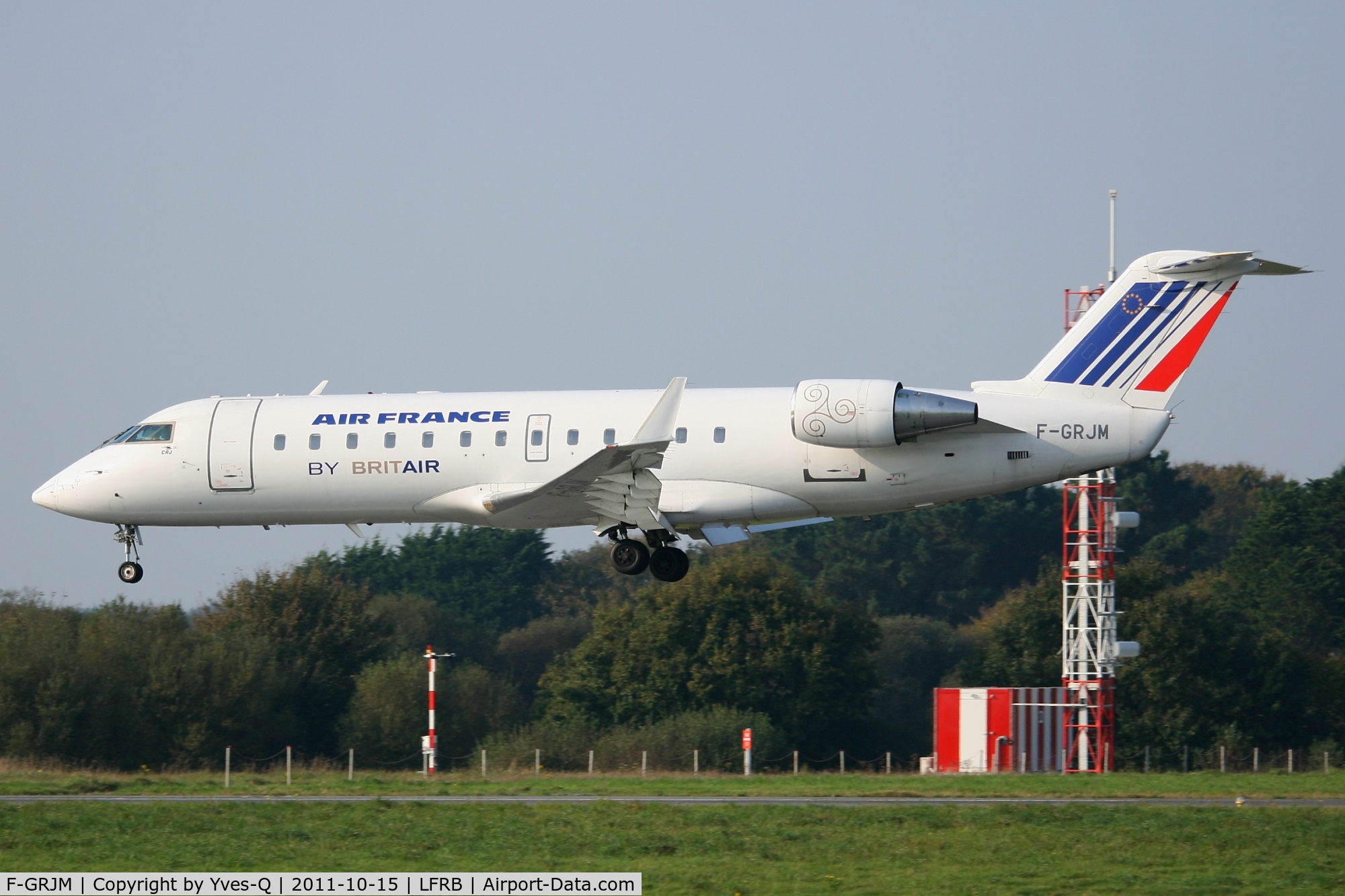 F-GRJM, 1998 Canadair CRJ-100ER (CL-600-2B19) C/N 7222, Canadair Regional Jet CRJ-100ER, On final rwy 25L, Brest-Guipavas Airport (LFRB-BES)