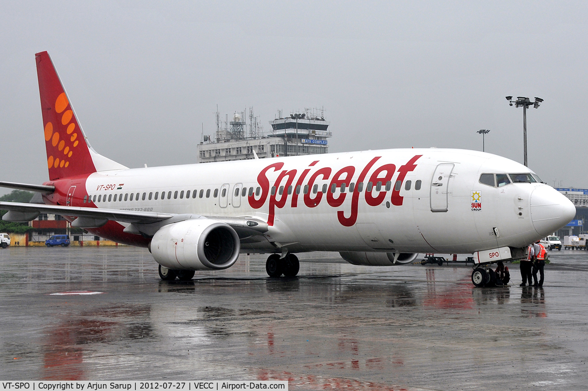 VT-SPO, 2007 Boeing 737-86N C/N 35216, 'Dill' lashed by Kolkata's monsoon rains.