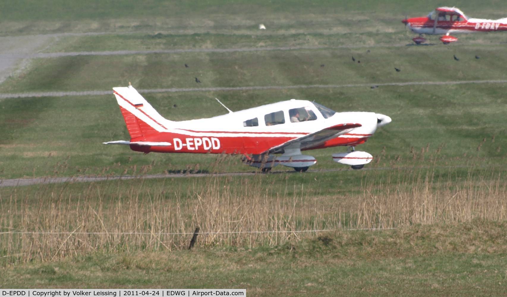 D-EPDD, 2008 Piper PA-28-181 Archer II C/N 28-7890528, taxiing
