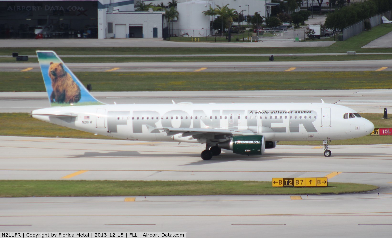 N211FR, 2011 Airbus A320-214 C/N 4688, Frontier Griswald the Grizzly A320