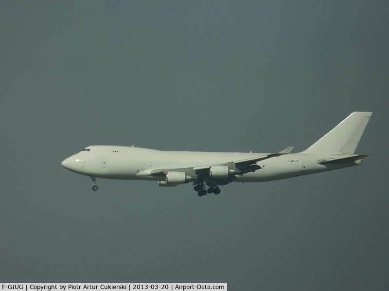 F-GIUG, 2002 Boeing 747-428F/ER/SCD C/N 33096, Landing at Paris CDG