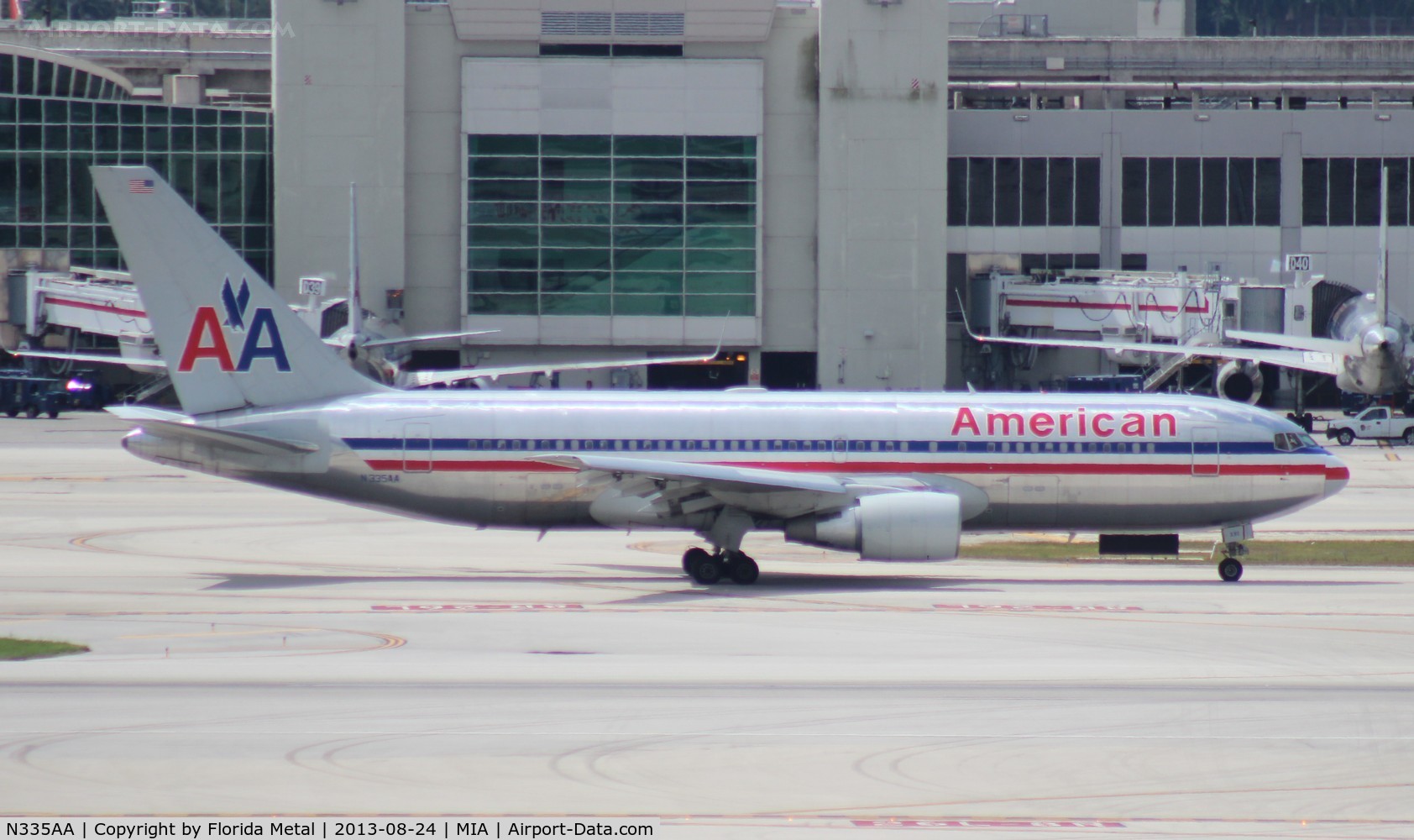 N335AA, 1987 Boeing 767-223 C/N 22333, American 767-200