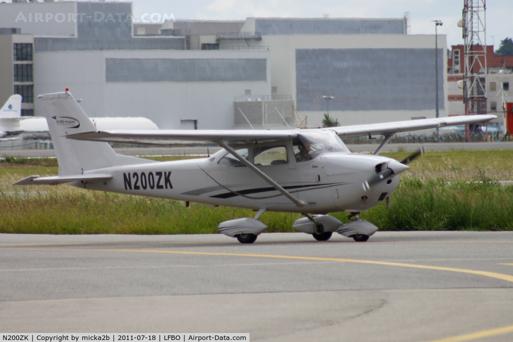 N200ZK, 1966 Cessna 172H C/N 17255678, Taxiing