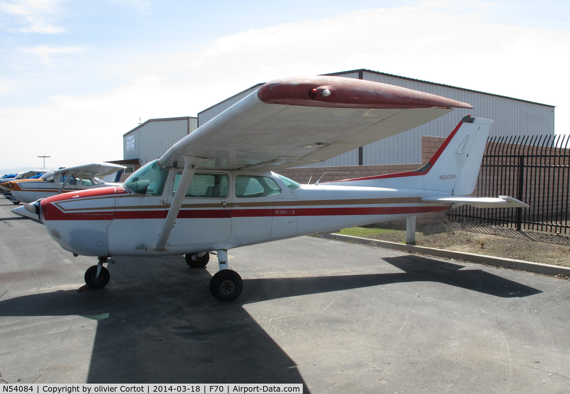 N54084, 1981 Cessna 172P C/N 17274870, French valley