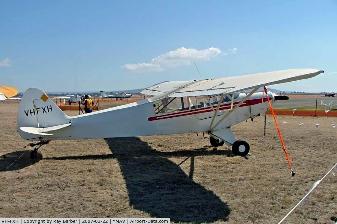 VH-FXH, 1952 Piper PA-18-125/A1 Super Cub C/N 18-1291, Piper PA-18-125 Super Cub [18-1291] Avalon~VH 22/03/2007