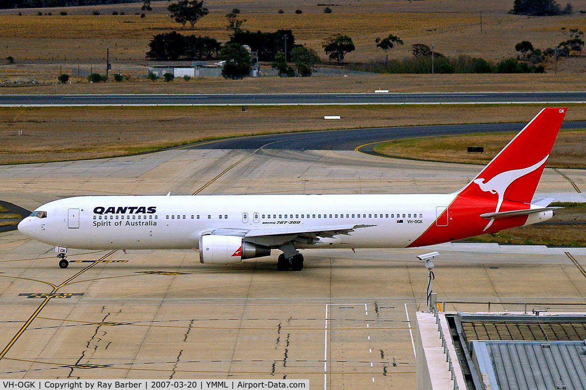 VH-OGK, 1991 Boeing 767-338 C/N 25316, Boeing 767-338ER [25316] (QANTAS] Melbourne International~VH 20/03/2007