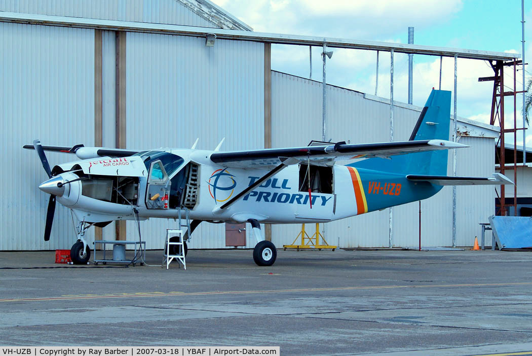 VH-UZB, 1999 Cessna 208B Super Cargomaster C/N 208B0769, Cessna 208B Super Cargomaster [208B-0769] (Jetcraft Air Cargo) Brisbane-Archerfield~VH 18/03/2007
