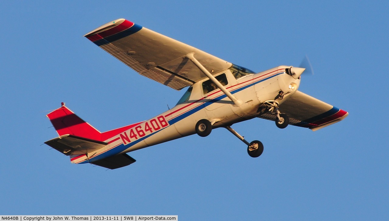 N4640B, 1979 Cessna 152 C/N 15283560, Departing runway 4...