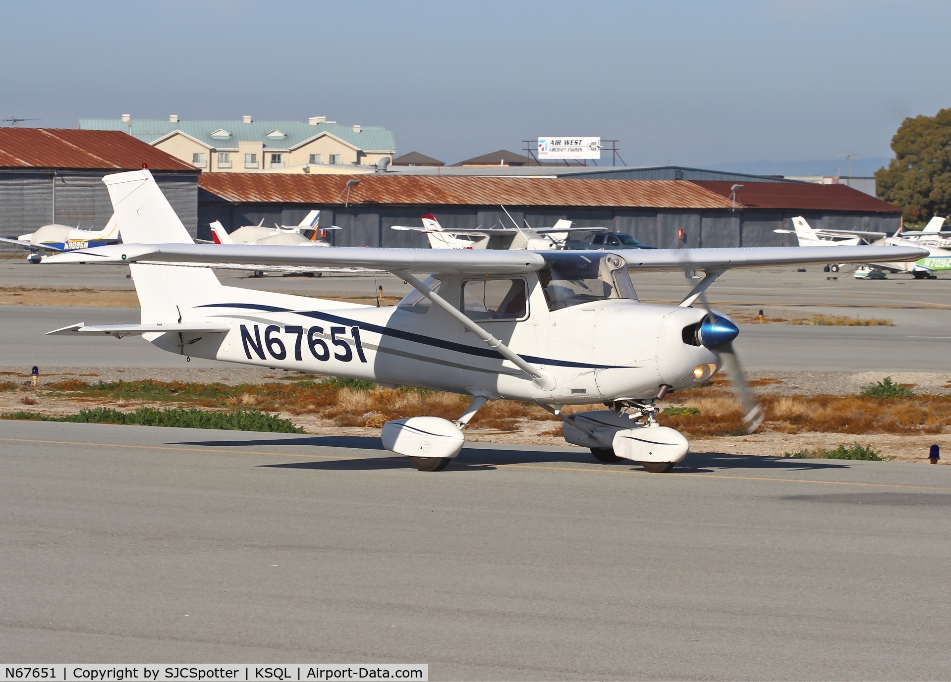 N67651, 1978 Cessna 152 C/N 15281963, At KSQL.
