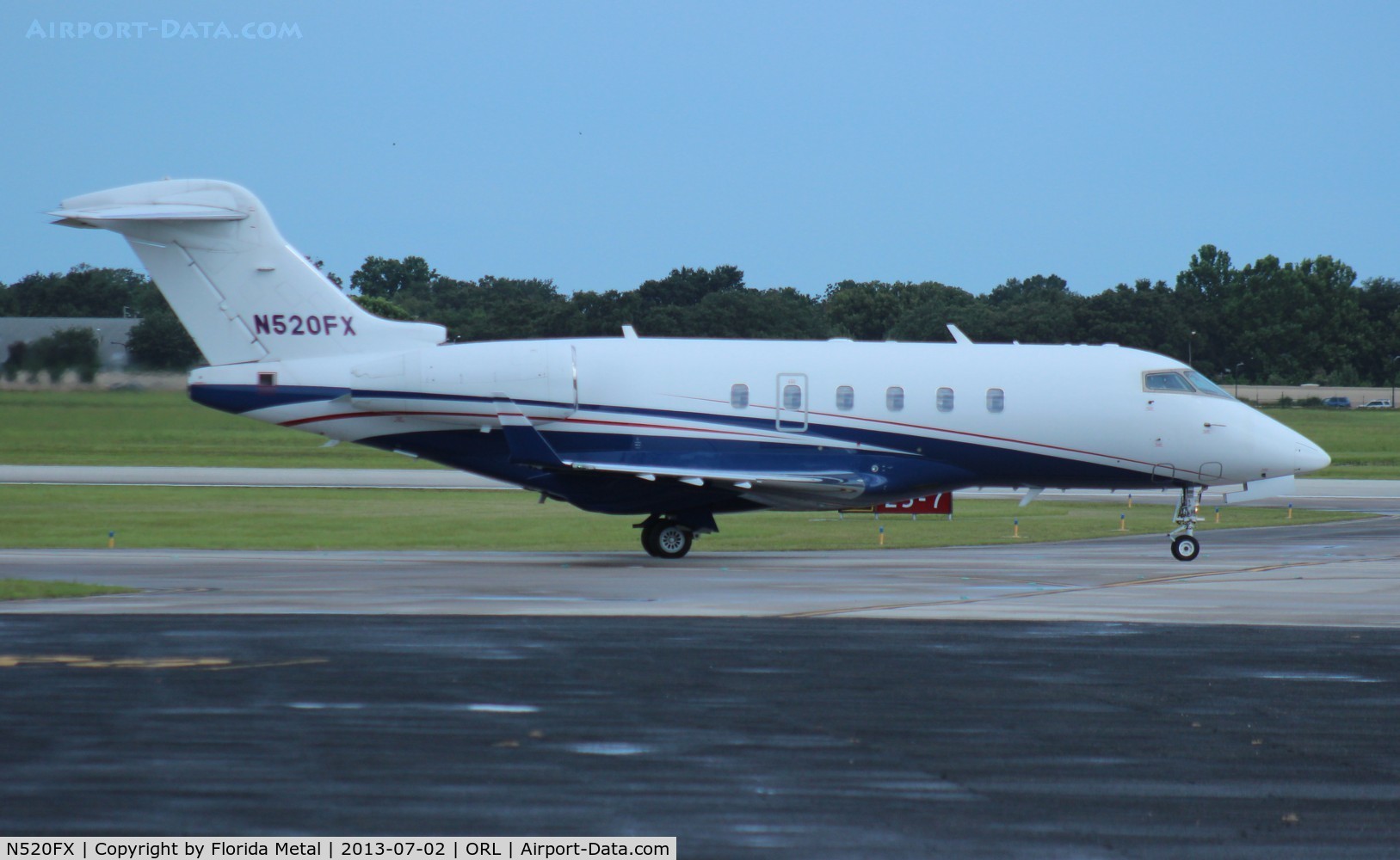 N520FX, 2005 Bombardier Challenger 300 (BD-100-1A10) C/N 20056, Challenger 300