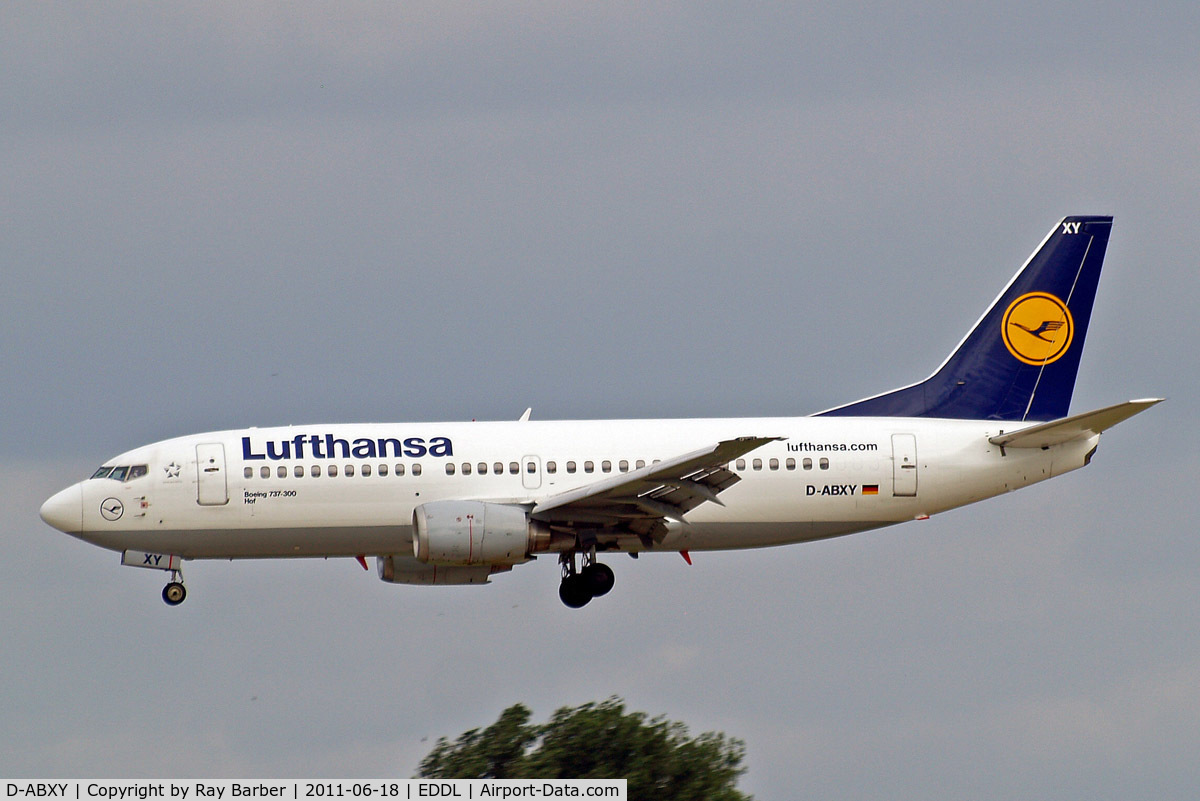 D-ABXY, 1989 Boeing 737-330 C/N 24563, Boeing 737-330 [23563] (Lufthansa) Dusseldorf~D 18/06/2011