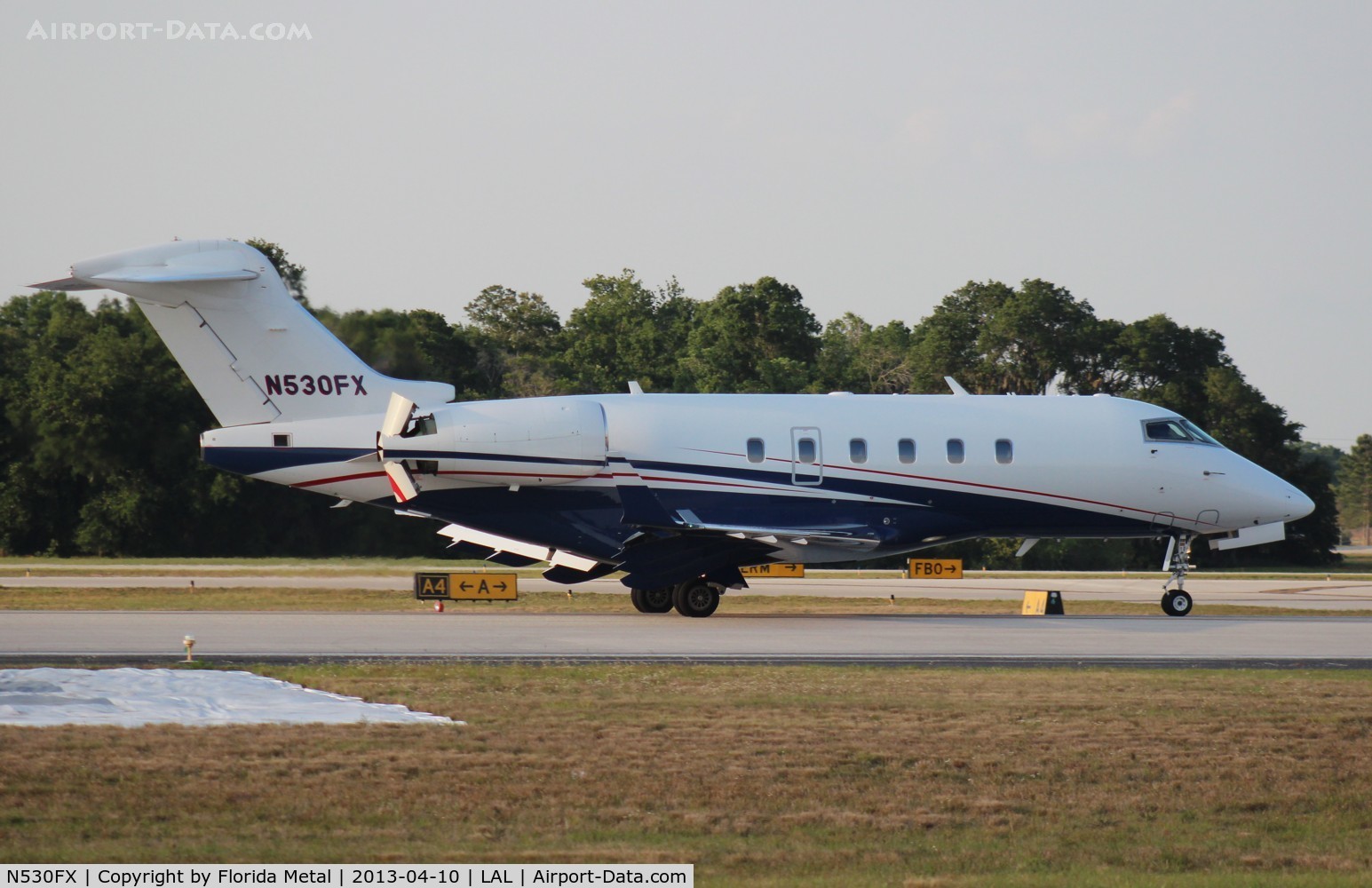 N530FX, 2007 Bombardier Challenger 300 (BD-100-1A10) C/N 20148, Challenger 300