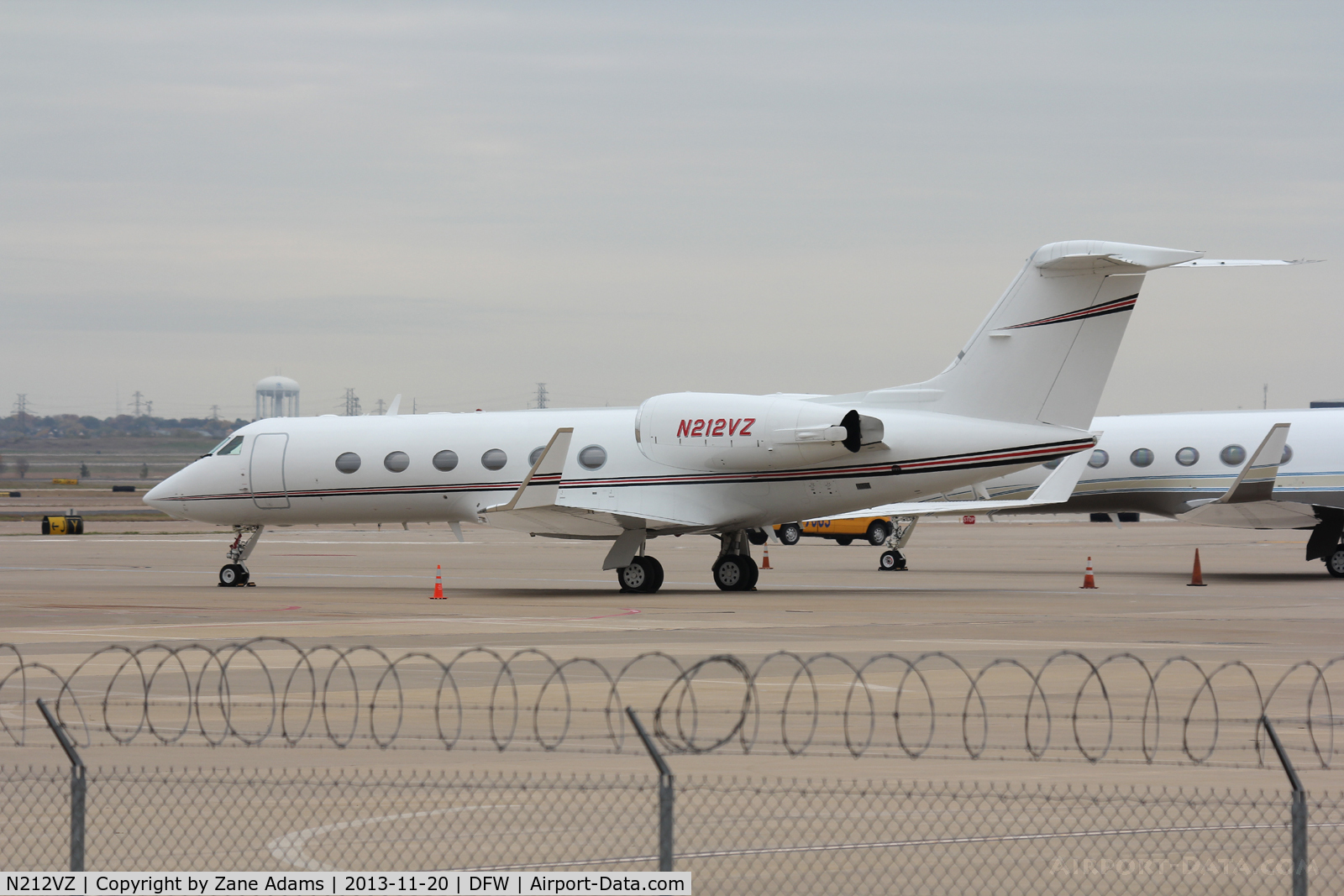 N212VZ, 2004 Gulfstream Aerospace G-IV (G400) C/N 1531, At DFW Airport
