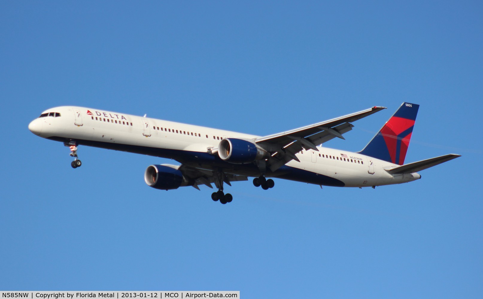 N585NW, 2002 Boeing 757-351 C/N 32985, Delta 757-300