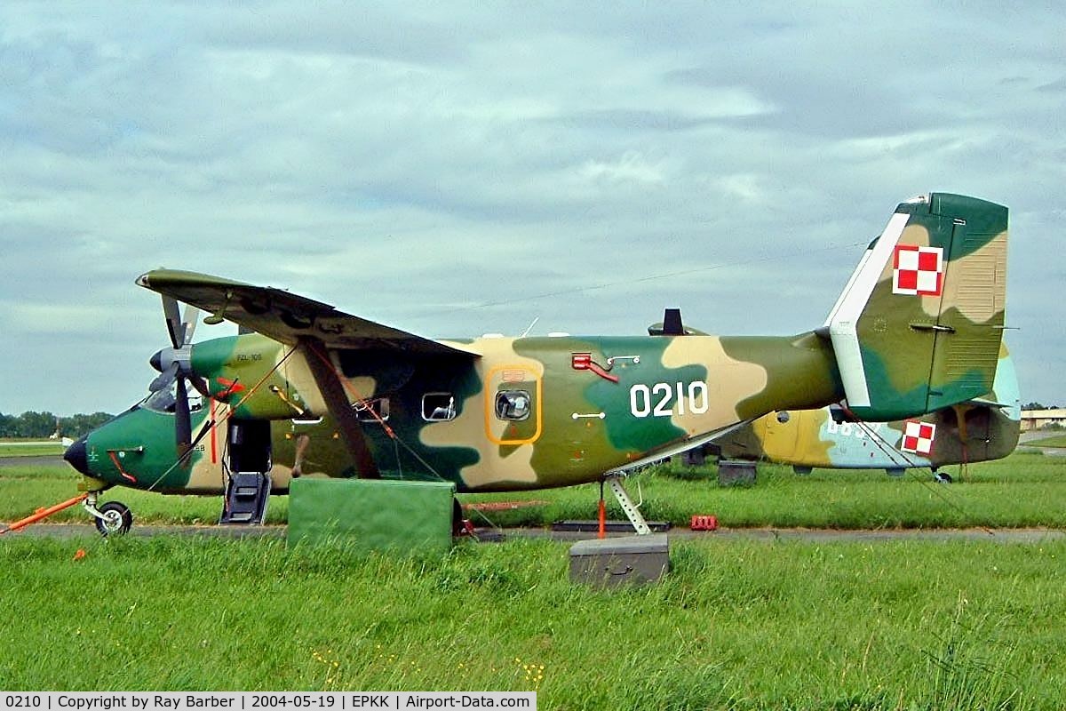 0210, PZL-Mielec M-28 Bryza BTDII C/N AJG002-10, PZL-Mielec M-28B-TDII Bryza I [AJG002-10] (Polish Air Force) Kracow-Balice~SP 19/05/2004