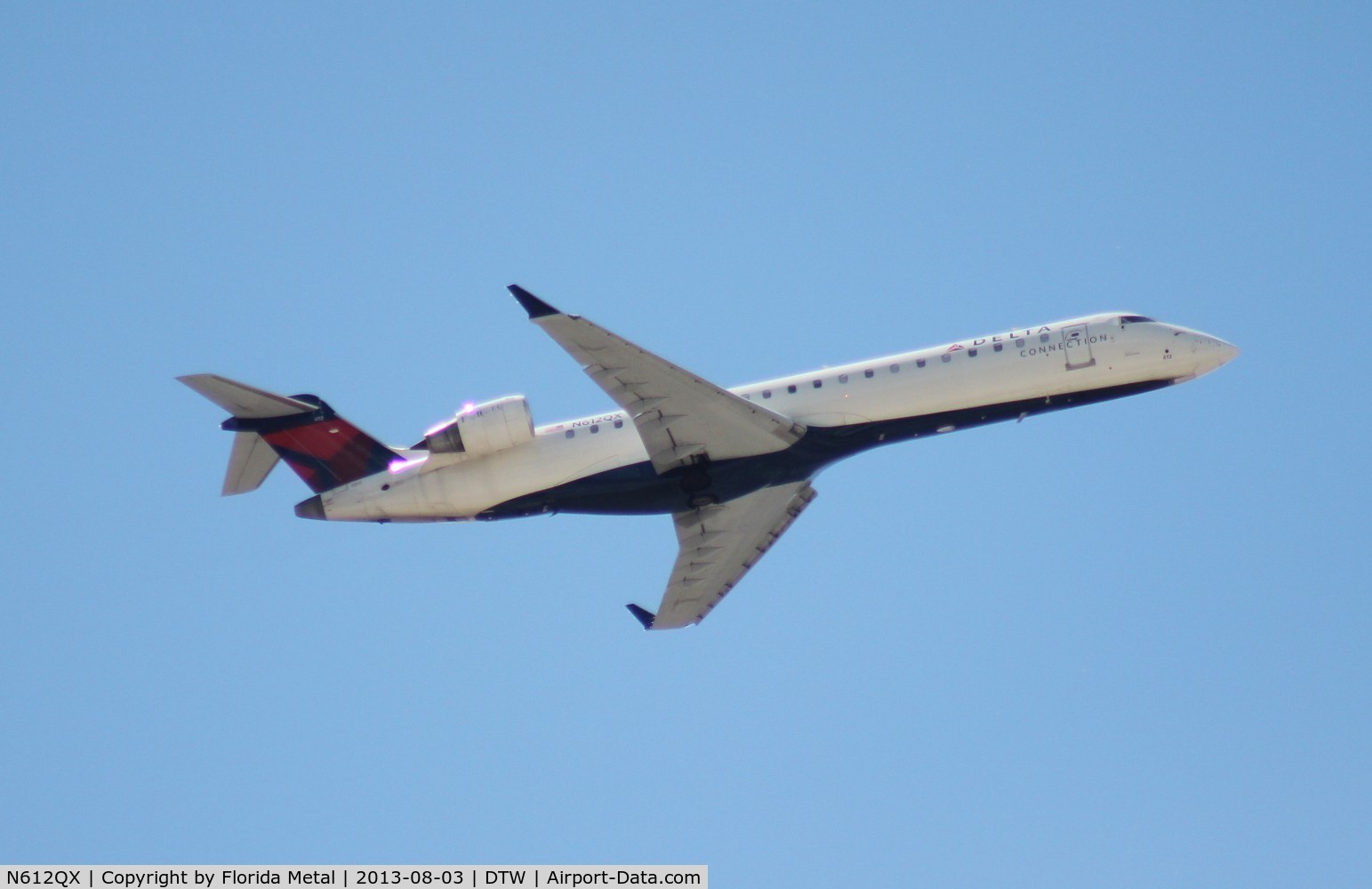 N612QX, 2002 Bombardier CRJ-701 (CL-600-2C10) Regional Jet C/N 10042, Delta Connection CRJ-700