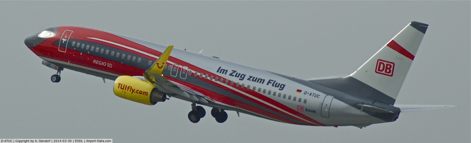 D-ATUC, 2006 Boeing 737-8K5 C/N 34684, TUiFly (DB-Regio cs.), is here climbing out at Düsseldorf Int'l(EDDL)