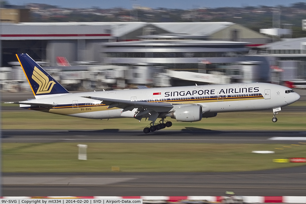 9V-SVG, 2002 Boeing 777-212/ER C/N 30872, Singapore Airlines B777-200 touching down in Sydney