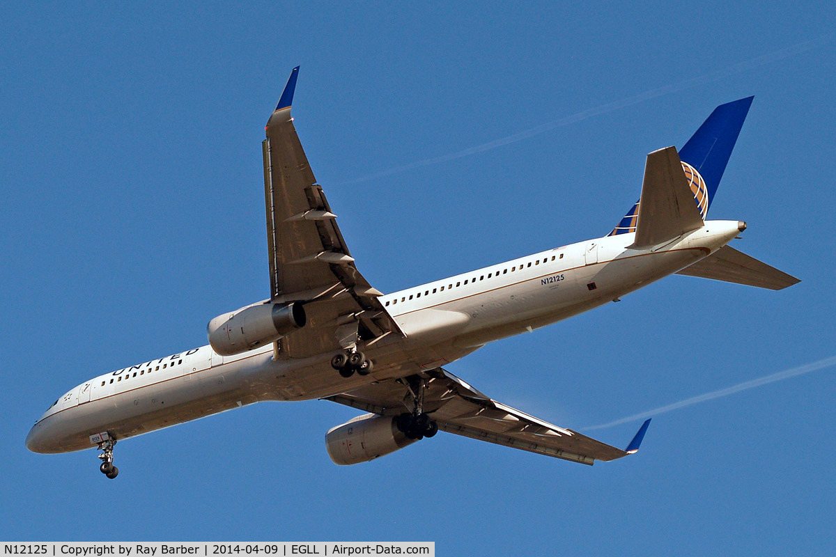 N12125, 1998 Boeing 757-224 C/N 28967, Boeing 757-224 [28967] (United Airlines) Home~G 09/04/2014. On approach 27R.