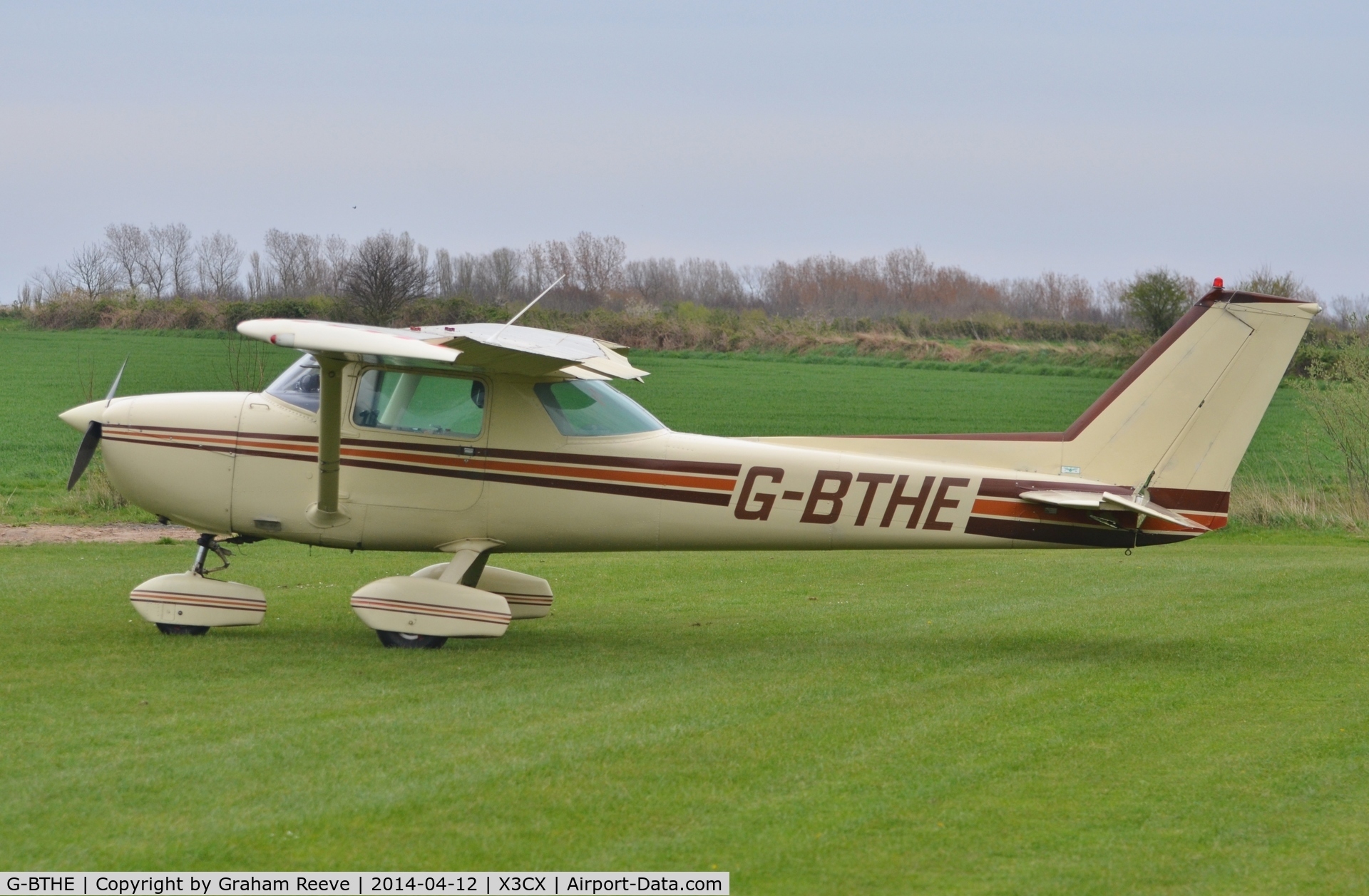 G-BTHE, 1974 Cessna 150L C/N 150-75340, Parked at Northrepps.