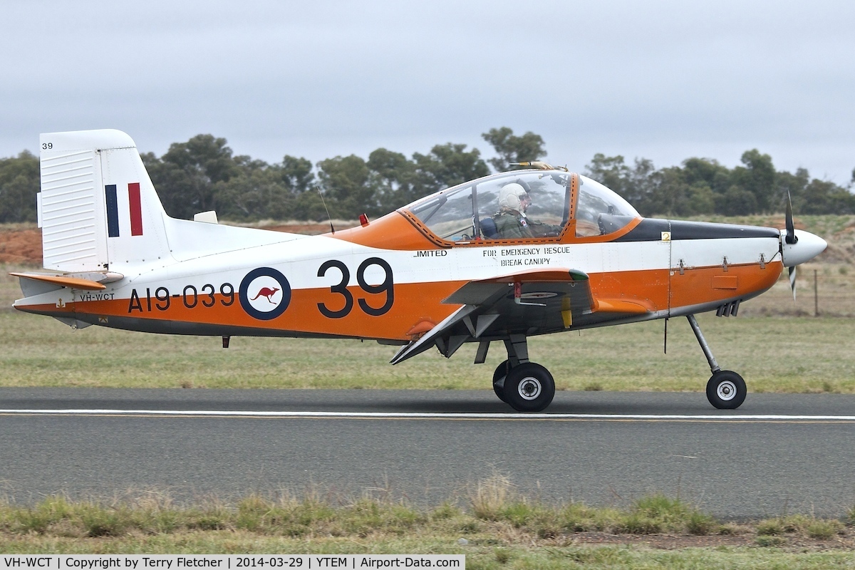VH-WCT, 1975 New Zealand CT-4A Airtrainer C/N 039, At Temora Airport during the 40th Anniversary Fly-In of the Australian Antique Aircraft Association