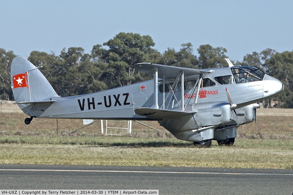 VH-UXZ, 1944 De Havilland DH-89A Dominie/Dragon Rapide C/N 6801, At Temora Airport during the 40th Anniversary Fly-In of the Australian Antique Aircraft Association