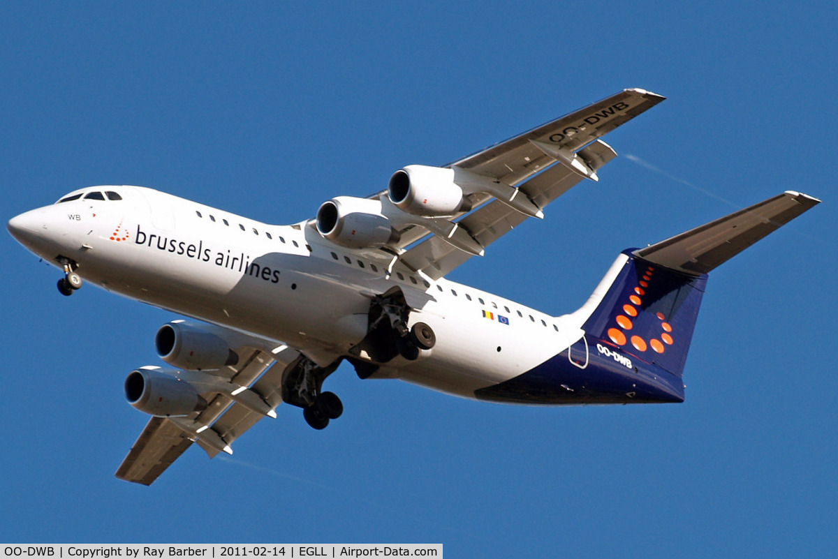 OO-DWB, 1997 British Aerospace Avro 146-RJ100 C/N E3315, BAe 146-RJ100 [E3315] (Brussels Airlines) Home~G 14/02/2011. On approach 27R.